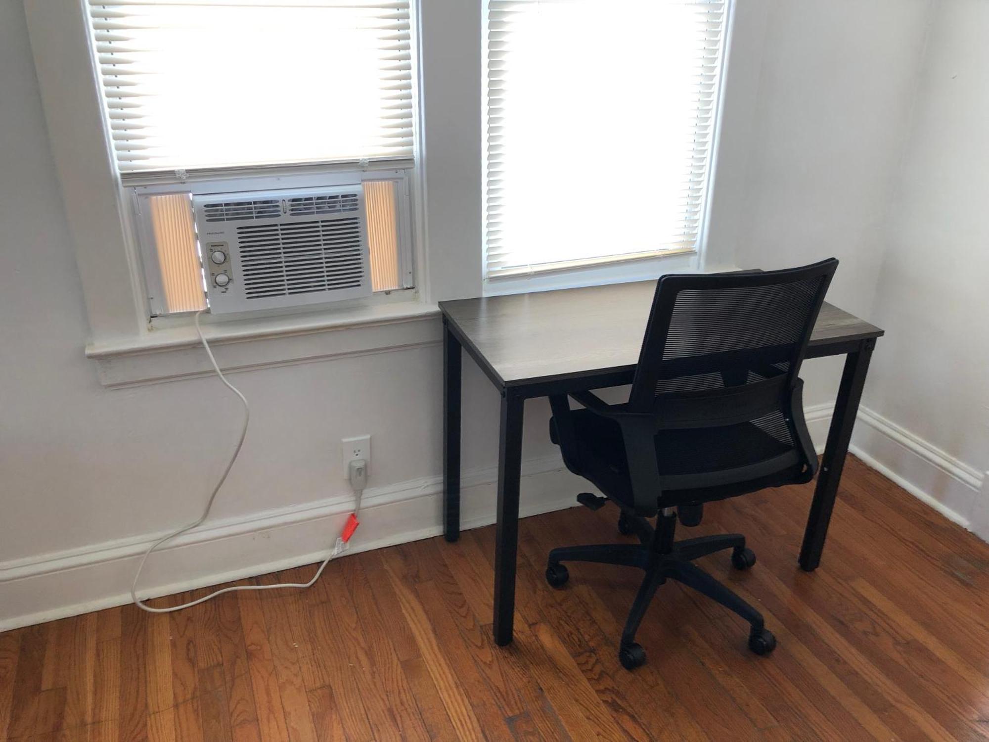 Private 2 Bedroom And 1 Bathroom House In A Quiet Area And Convenient To Nyc Bus And Train Пърт Амбой Екстериор снимка
